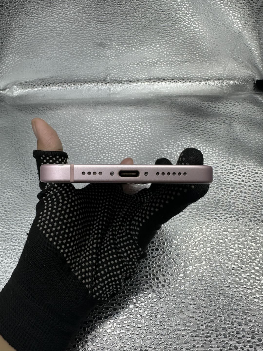 iPhone 15 Plus 128GB ex iBox warna Pink