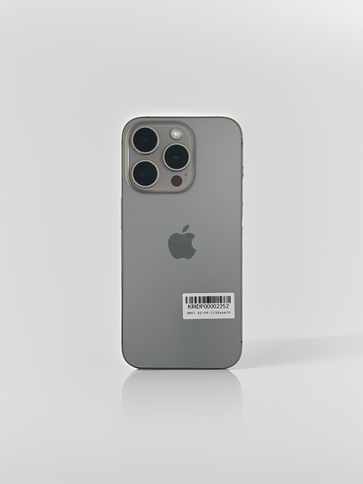 iPhone 15 Pro 128GB ex Bea Cukai warna Natural Titanium