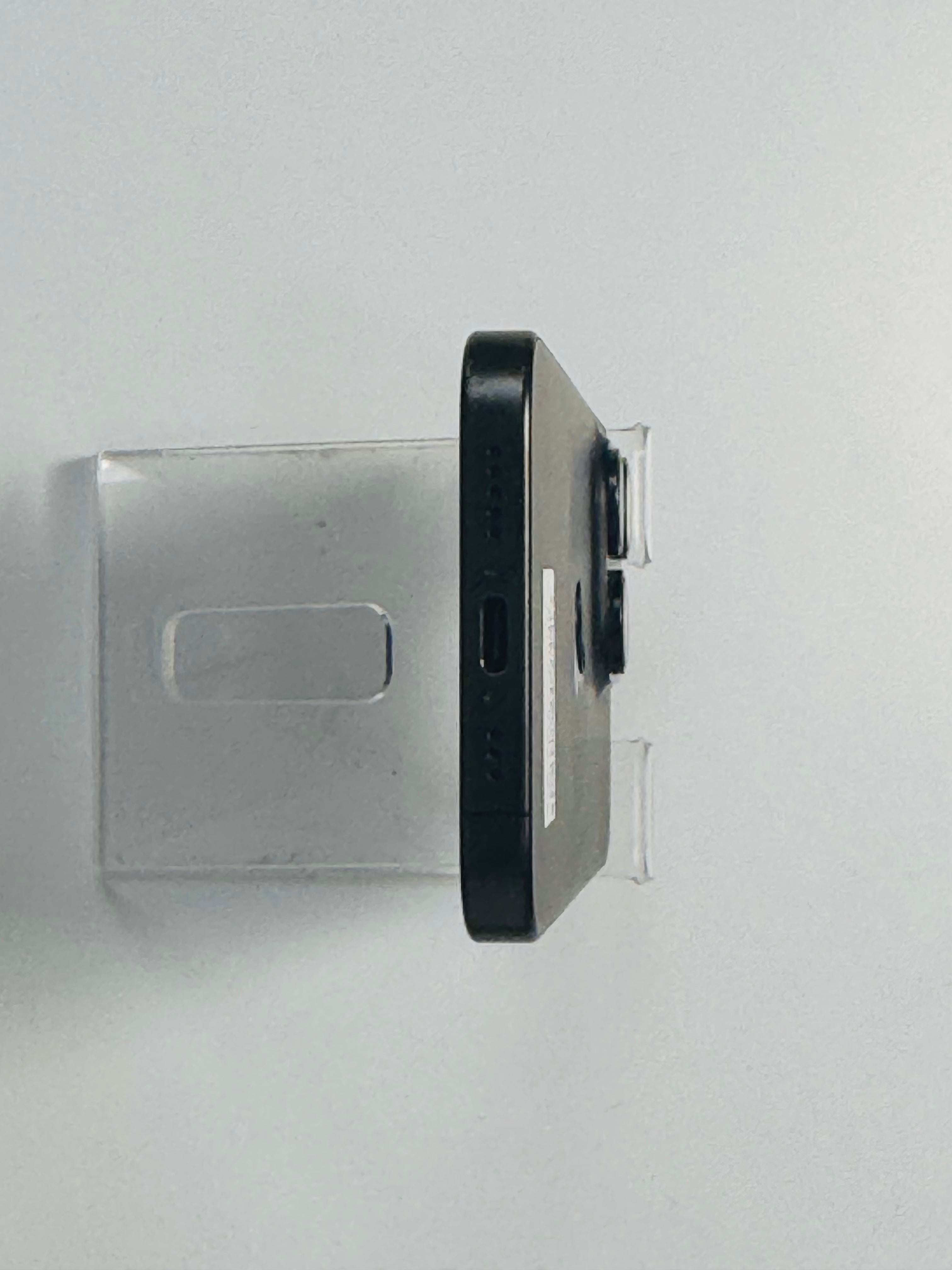 iPhone 15 Pro 128GB Bea Cukai Black Titanium Kondisi Baik