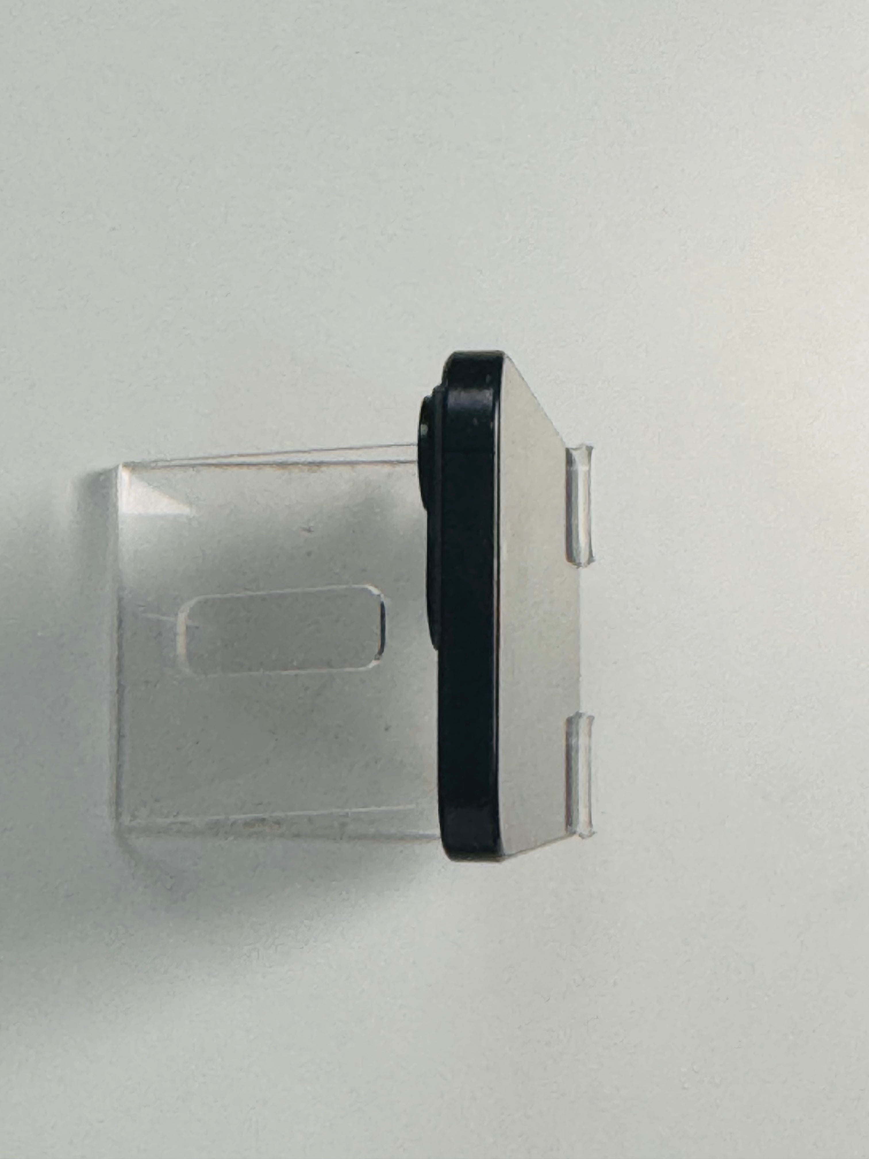 iPhone 15 Pro 128GB Bea Cukai Black Titanium Kondisi Baik