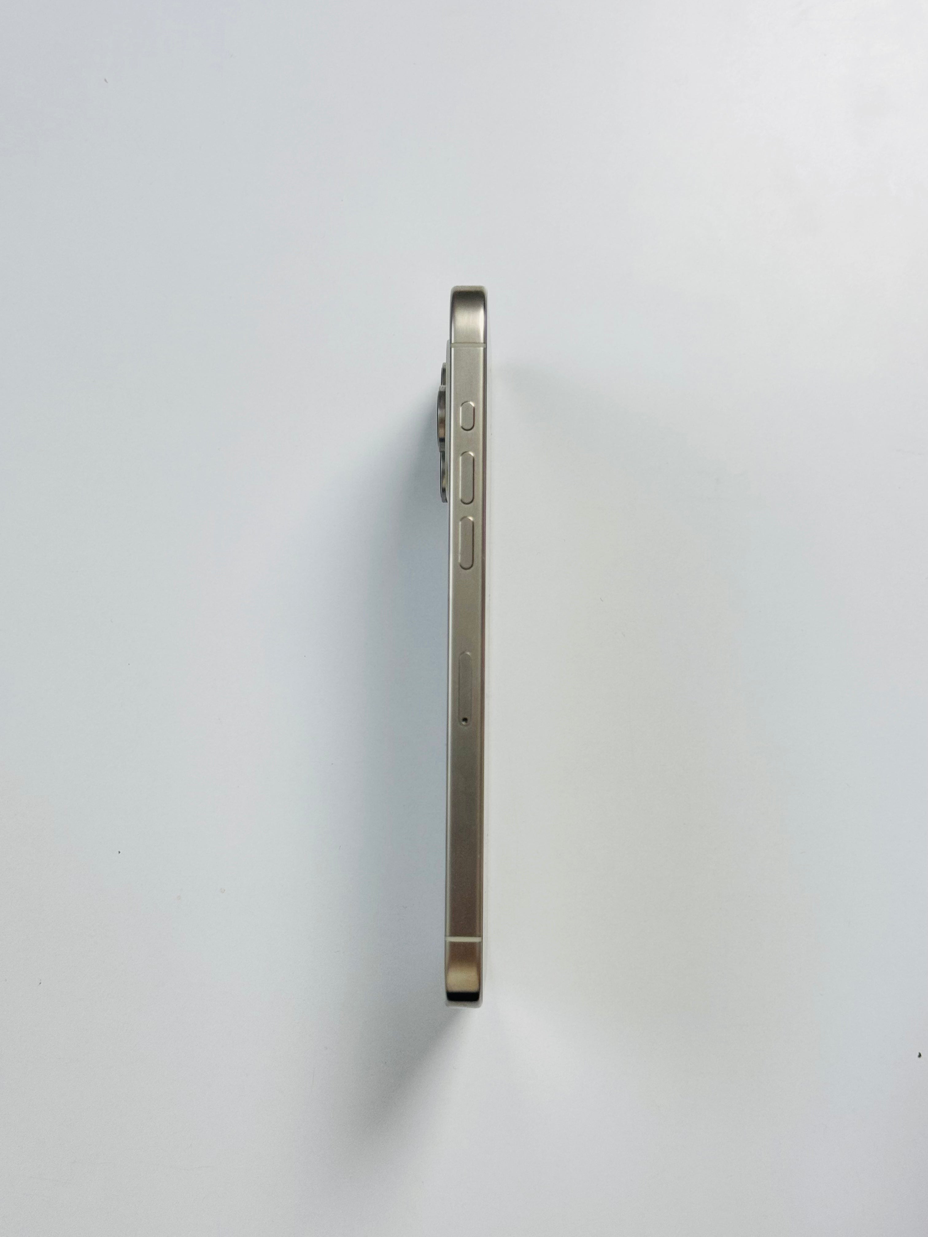 iPhone 15 Pro Max 256GB ex iBox White Titanium Kondisi Sempurna