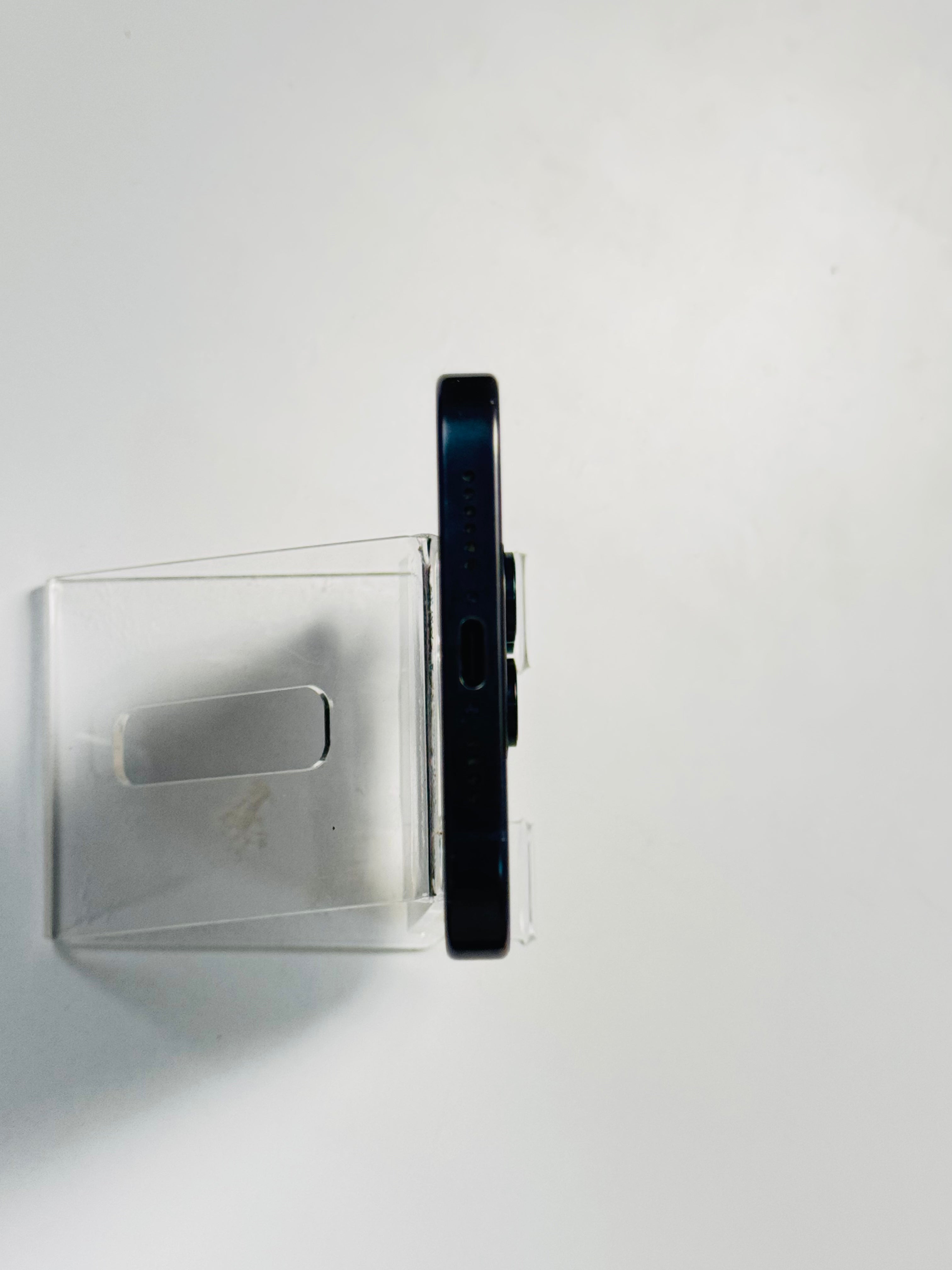 iPhone 15 Pro Max 256GB ex iBox Blue Titanium Kondisi Baik