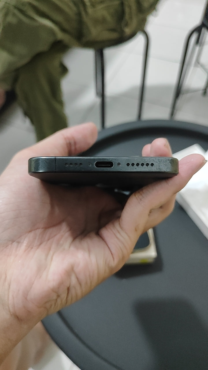 iPhone 15 Pro Max 256GB ex iBox Black Titanium