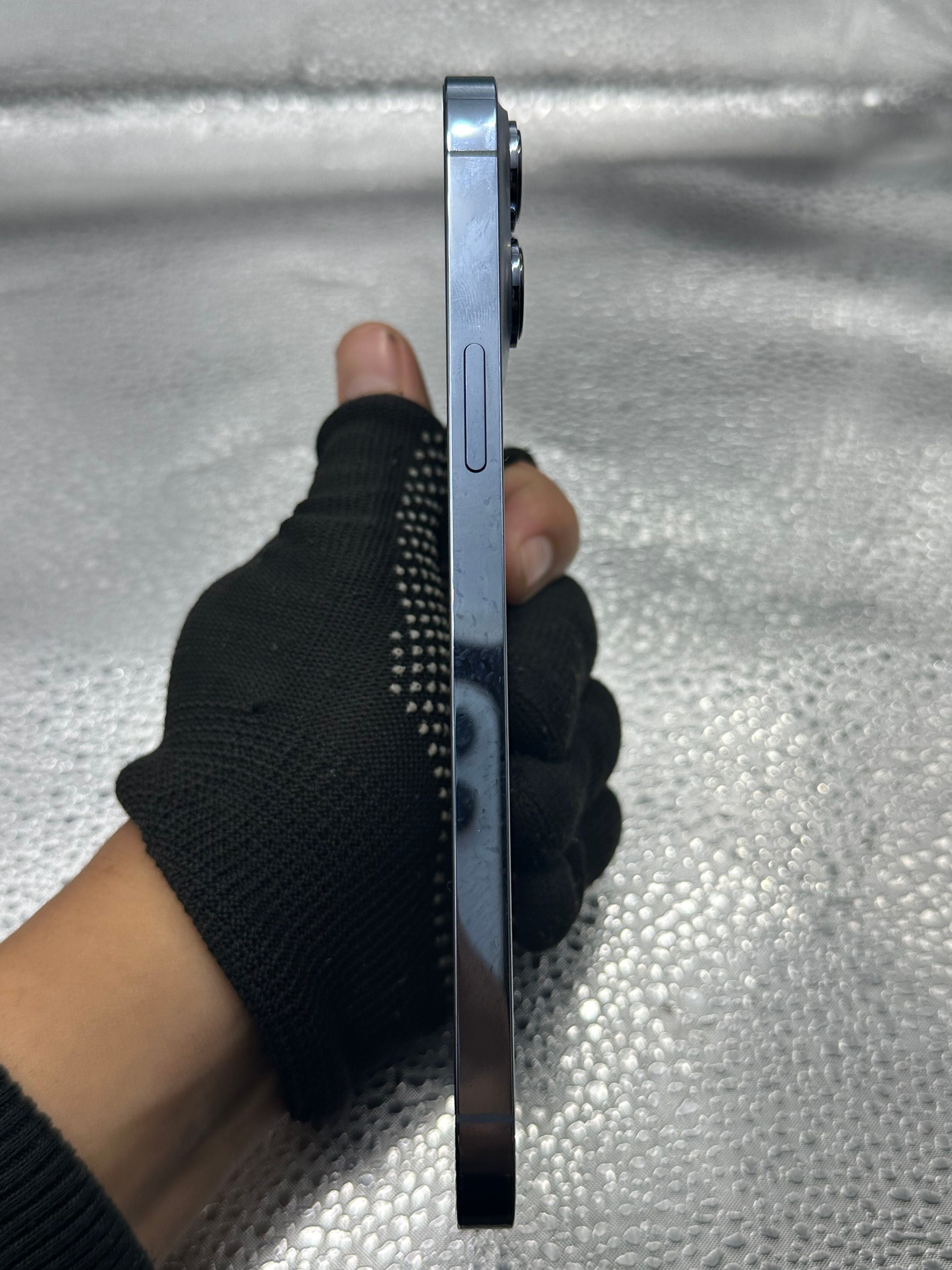 iPhone 13 Pro Max 128GB ex iBox warna Sierra Blue
