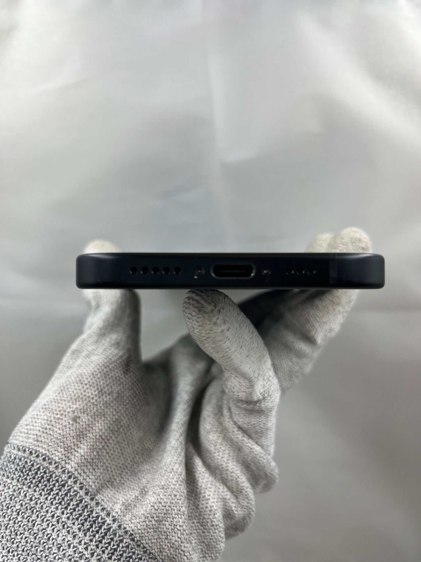 iPhone 15 128GB Black - ex iBox Like New