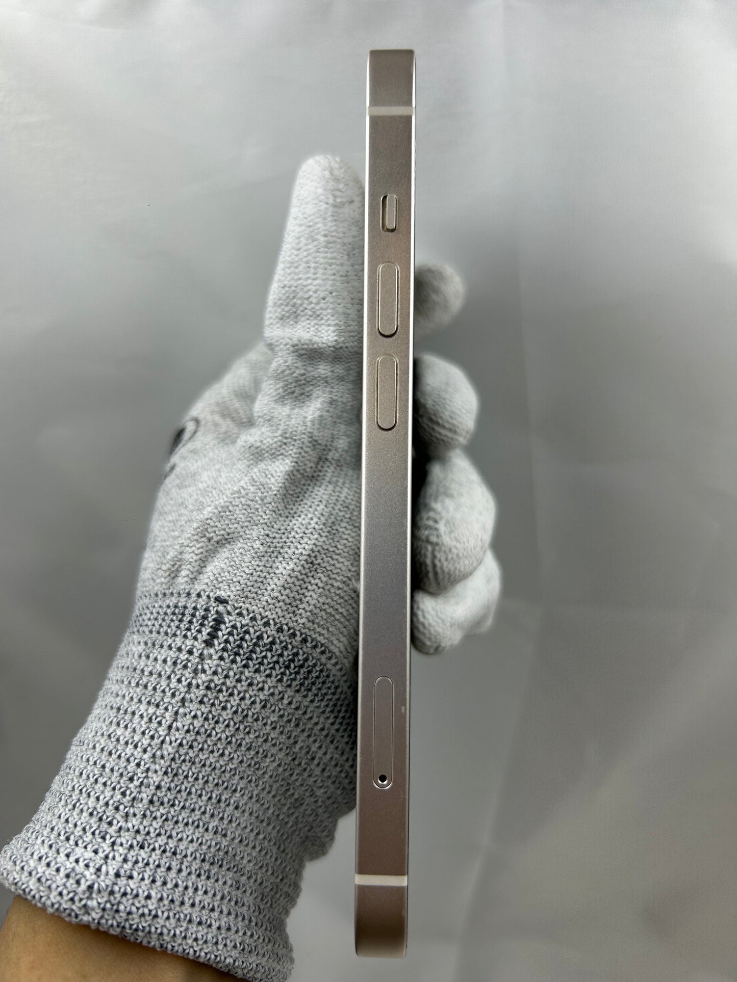iPhone 14 128GB Starlight - Like New