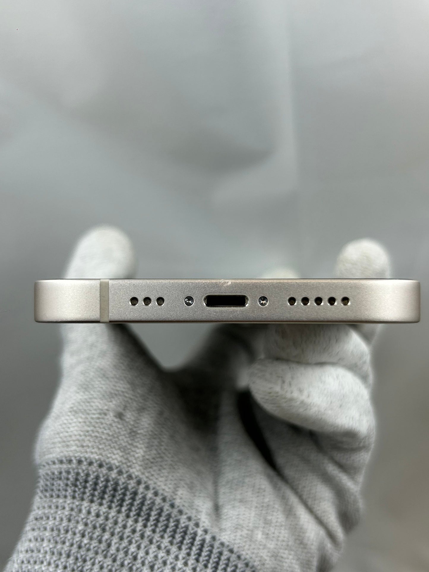 iPhone 14 128GB Starlight - Like New